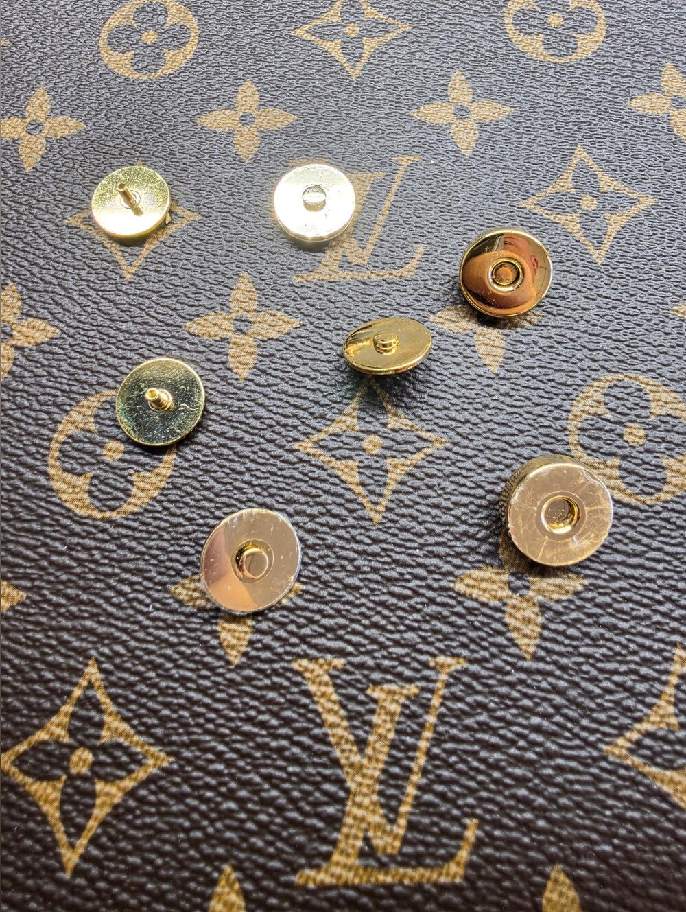 Louis Vuitton Gold Snap Button Hardware Set